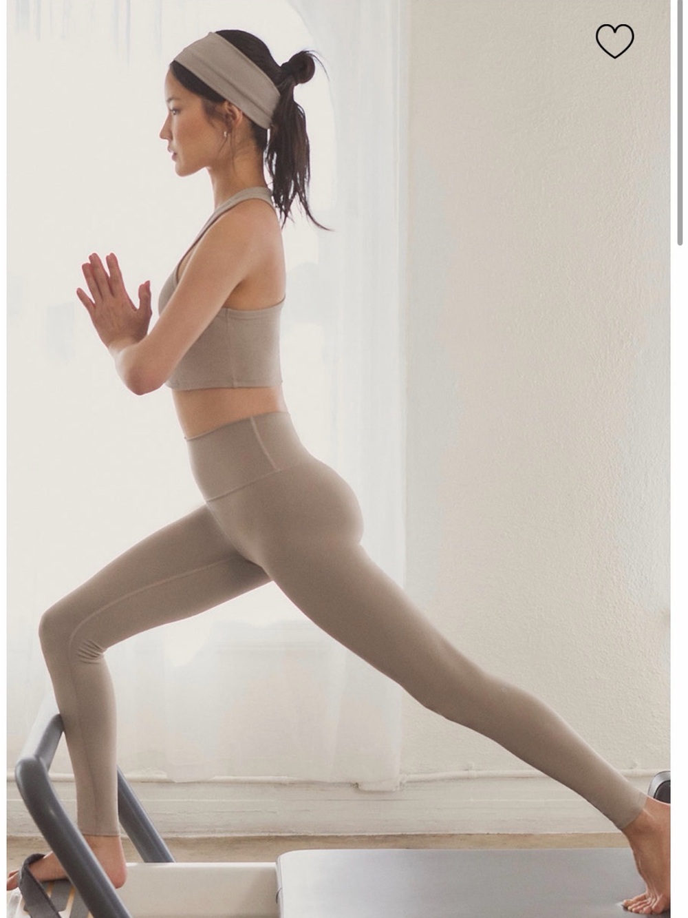 7/8 ALO Yoga AirLift leggings Neutral Taupe Seamless Active Set